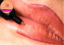 Phun xóa sữa môi