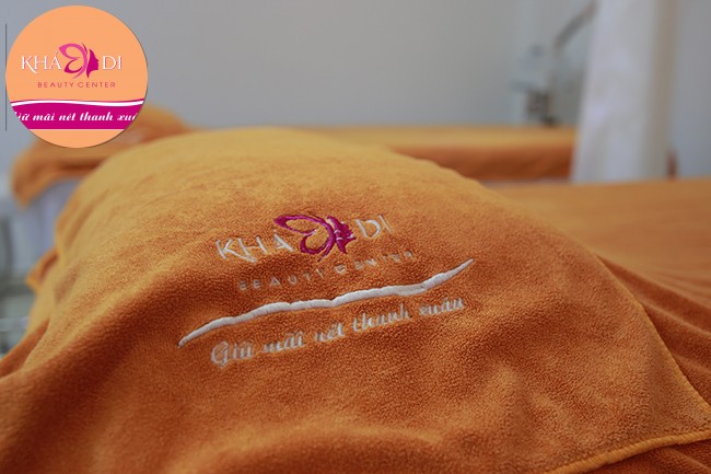 <p><i>Cuộc sống hiện đại như ngày nay, thì nhu cầu làm đẹp lại càng nâng cao vượt bậc và cải tiến không ngừng. Nắm bắt xu hướng thị trường và mong muốn mang cái đẹp đến với phụ nữ Việt Nam,&nbsp;<b>Thẩm mỹ viện Khả Di</b>&nbsp;đã ra đời nhằm đáp ứng nhu cầu làm đẹp của các chị em.</i></p>